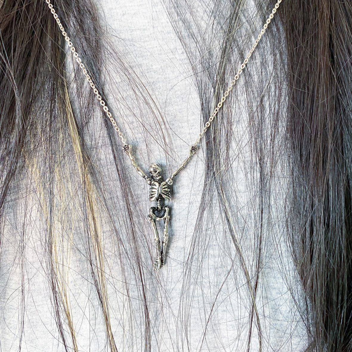 SKELETON MINI ISSUE NECKLACE