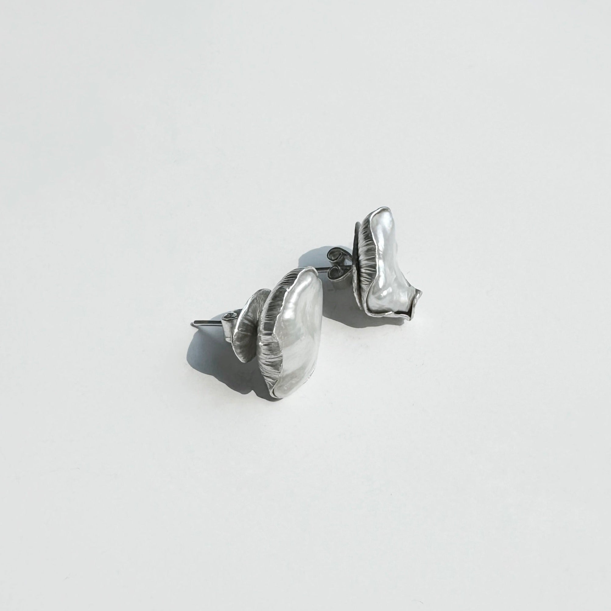 curve cave collection 2024 -sillver earring