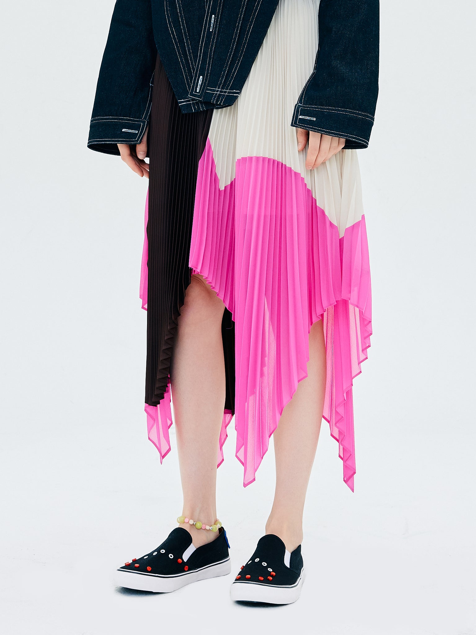 GEOMETRIC PLEATED SKIRT